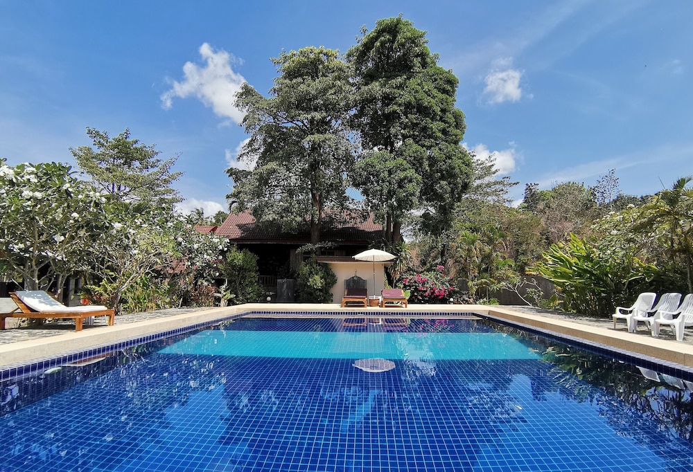 Lanta Whiterock Resort in Ko Lanta, Thailand