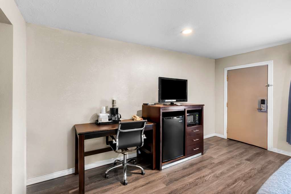Econo Lodge Panguitch near Bryce Canyon - photo 23