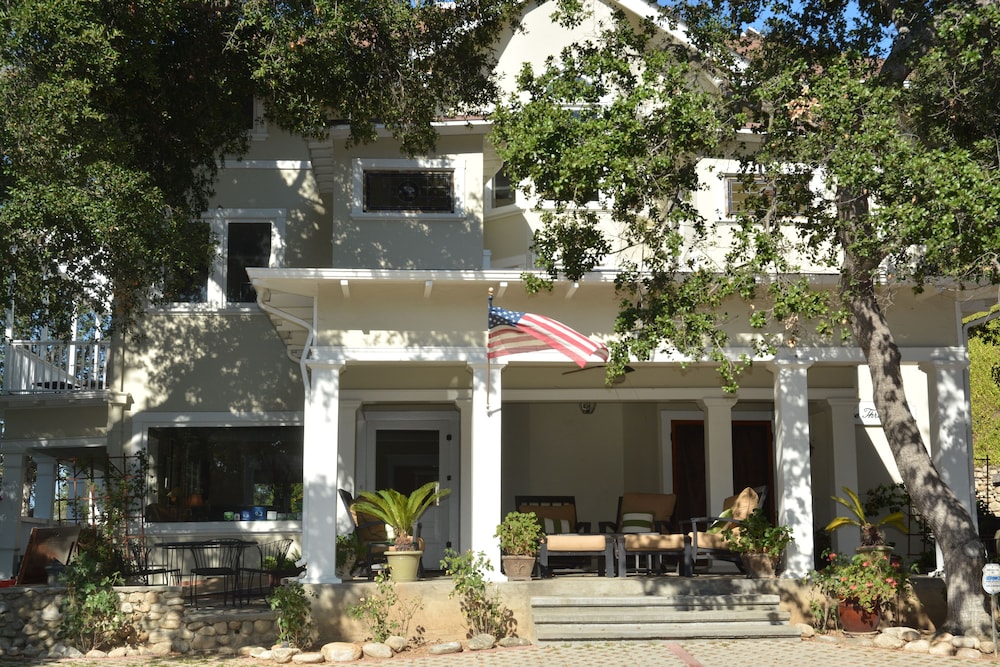 Arroyo Vista Inn — 4-Star Luxury Hotel in South Pasadena, United States