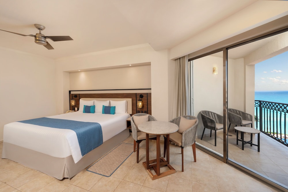 GR Solaris Cancun