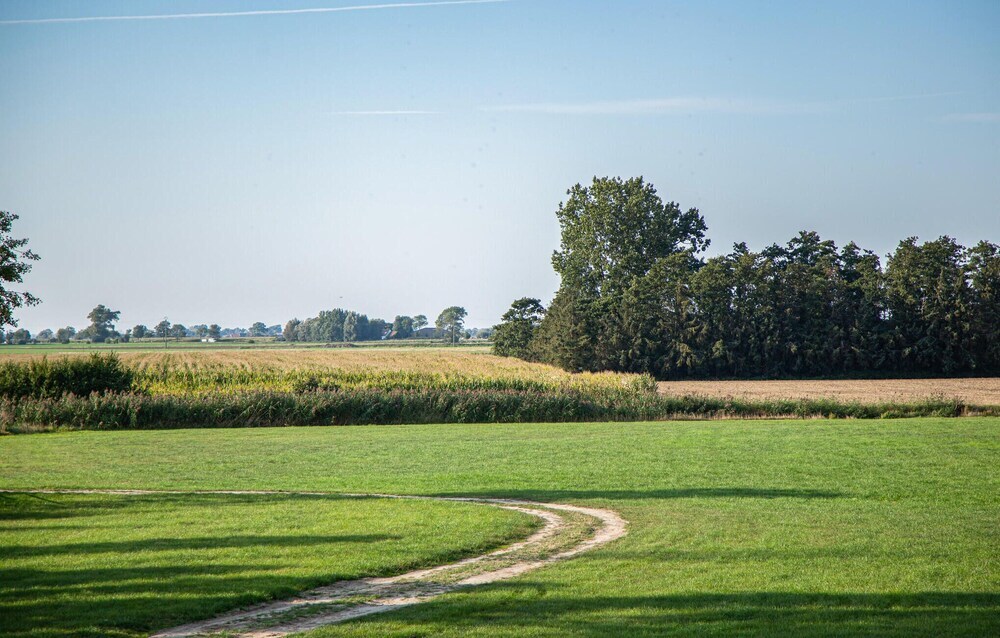 Awesome Home In Diksmuide With Wifi — 5-Star Luxury Hotel in Diksmuide, Belgium