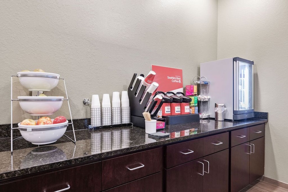 Cobblestone Hotel & Suites Mosinee - photo 93