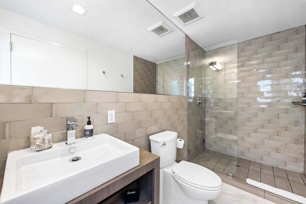 Luxuri Suites - photo 103