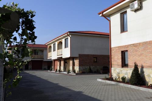 Royal Green Hotel in Unknown City, Georgia