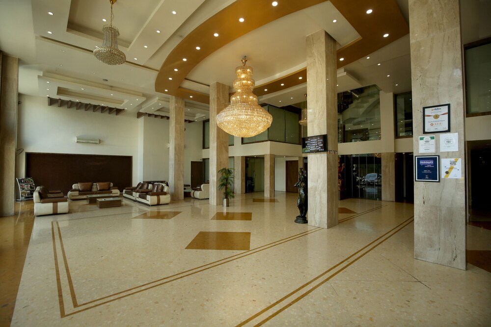 The Evergrand Palace — 4-Star Luxury Hotel in Rajkot, India