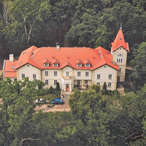 Pałac Kobylin - last minute hotel in Kobylin
