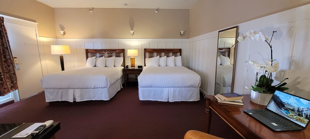 Butterfly Grove Inn - photo 15