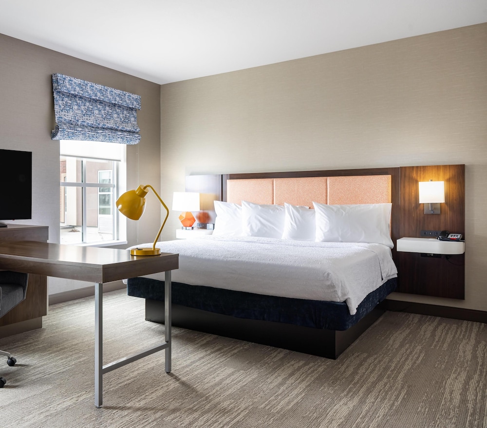 Hampton Inn & Suites Logan - photo 18