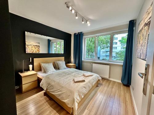 Neon 3 Silence Metro Wifi 85'Tv Netflix Hbo — 4-Star Luxury Hotel in Warsaw, Poland