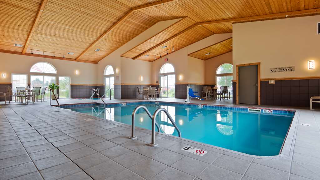 Best Western Plus Menomonie Inn & Suites - photo 32