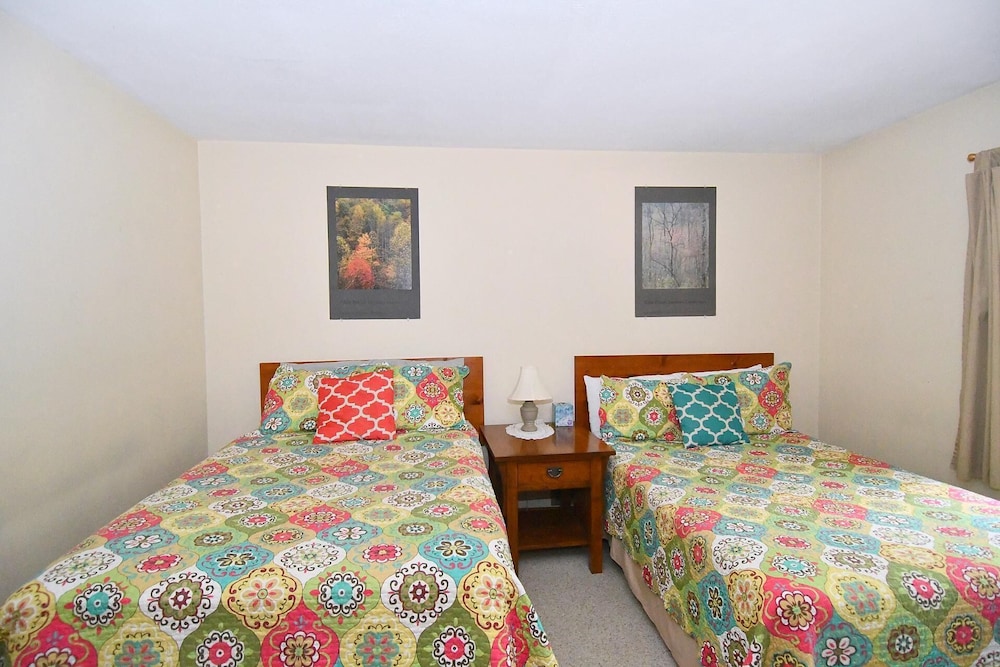 Dogwood Knoll Wooded Escape — Berkeley Springs