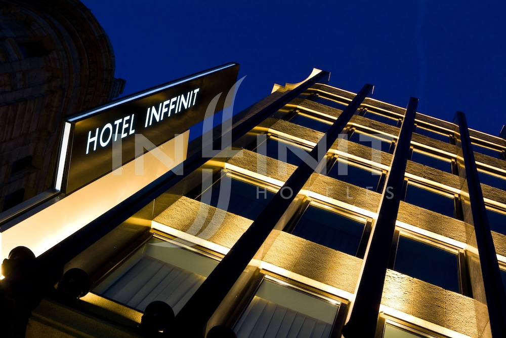 Hotel Inffinit in Vigo, Spain