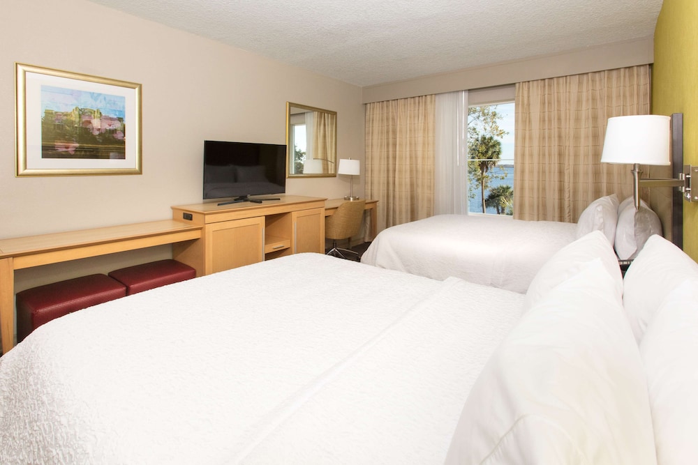 Hampton Inn Palatka - photo 14