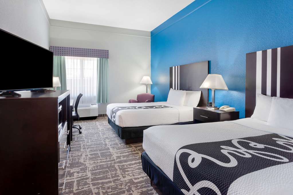 La Quinta Inn & Suites by Wyndham Kerrville - photo 20