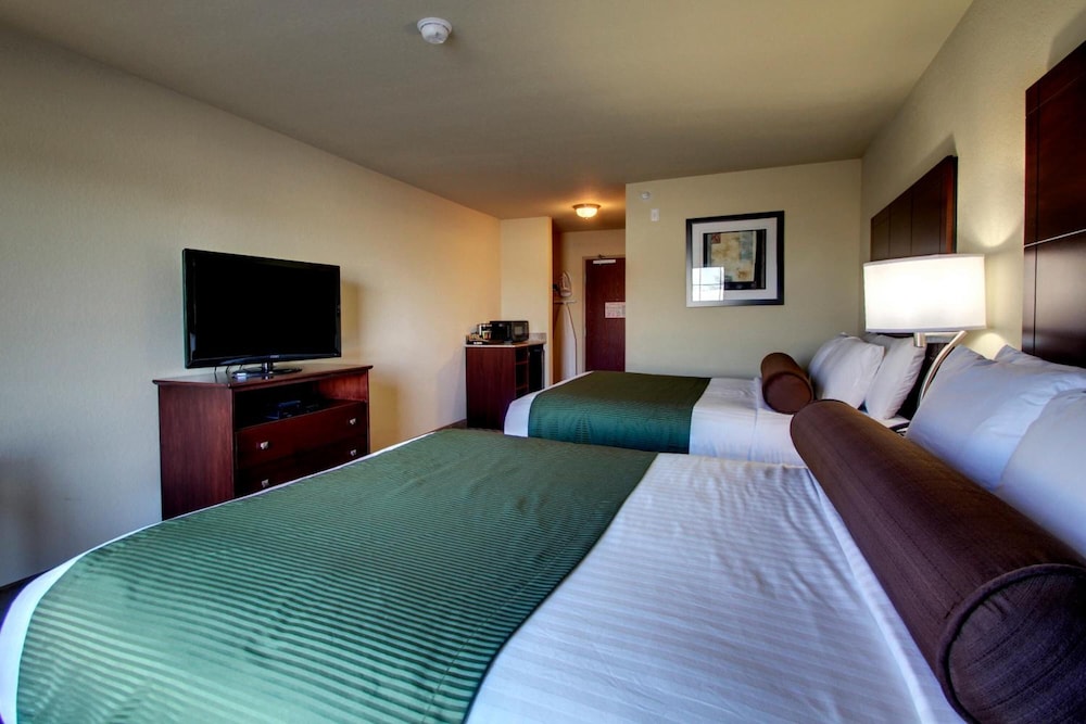 Cobblestone Inn & Suites Rugby - photo 20