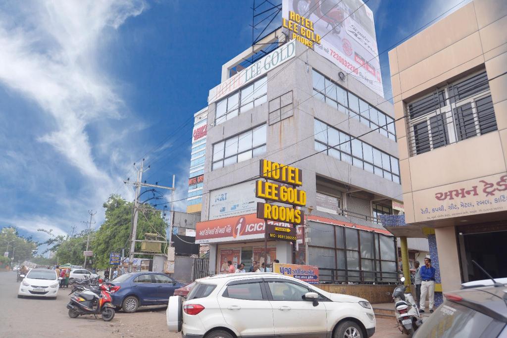 Hotel Lee Gold in Anand, India