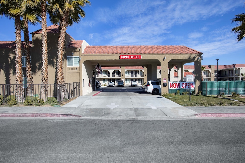OYO Hotel Palmdale Antelope Valley - photo 29