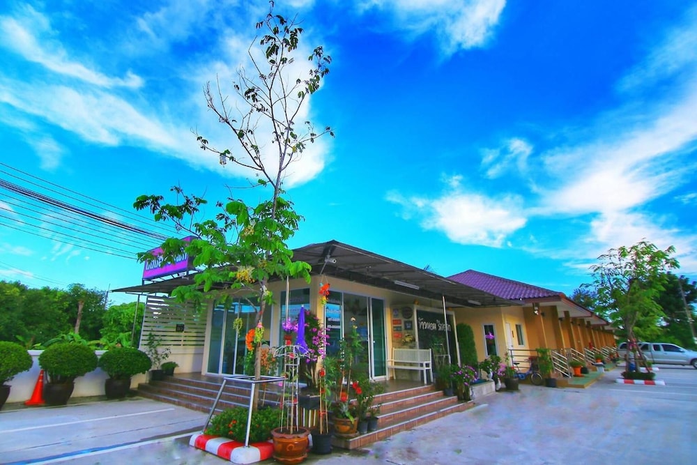 Khaohom Resort — hotel in Pak Phli