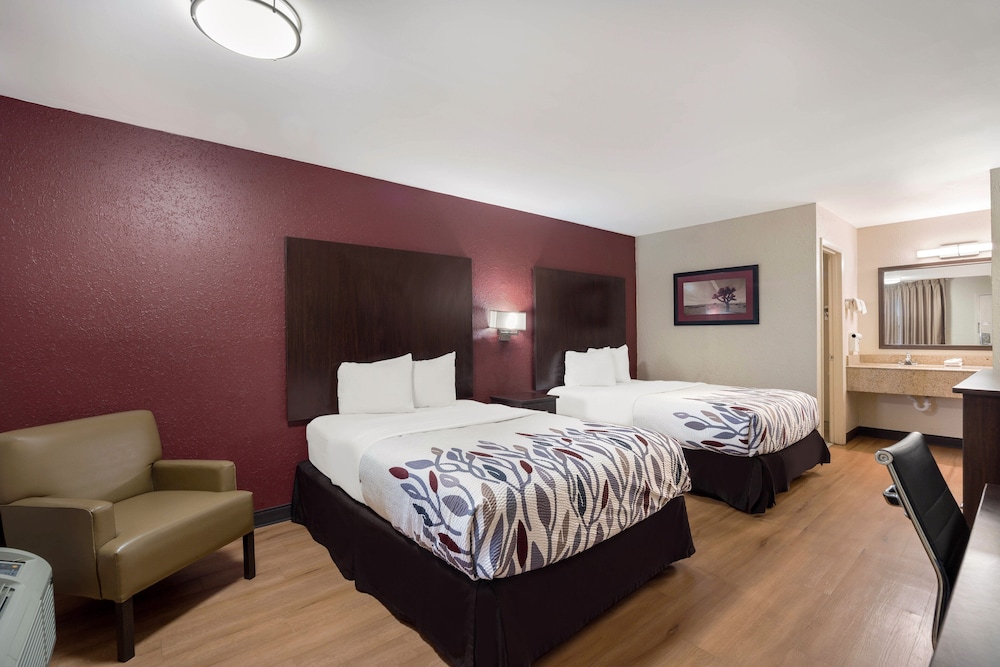 Red Roof Inn Bishopville - photo 14
