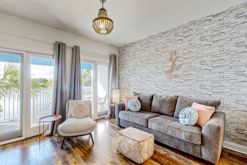 Carillon Beach Inn - photo 15