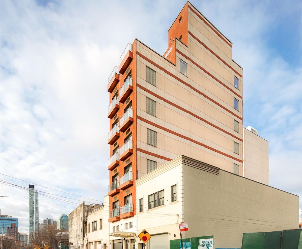 The Modernist Hotel - photo 37