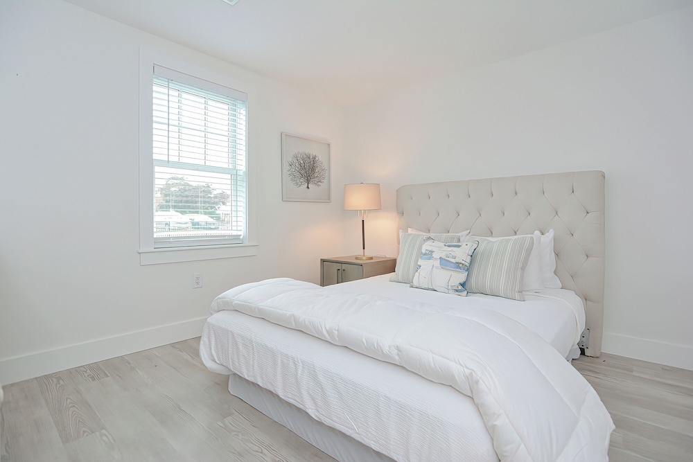 Harbourtown Suites - photo 11
