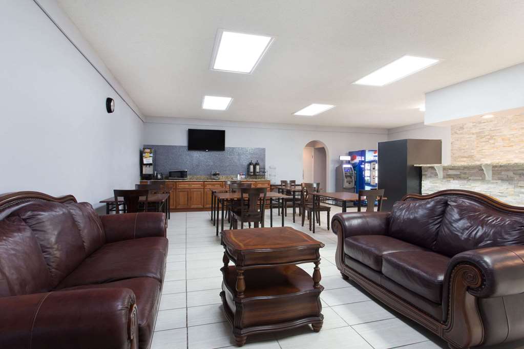Knights Inn Plant City - photo 4