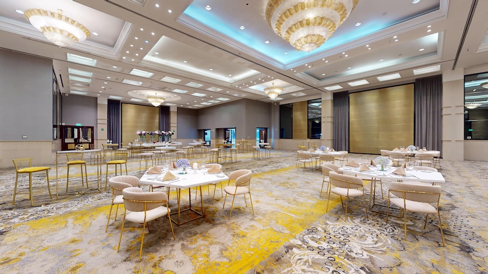 Banquet hall