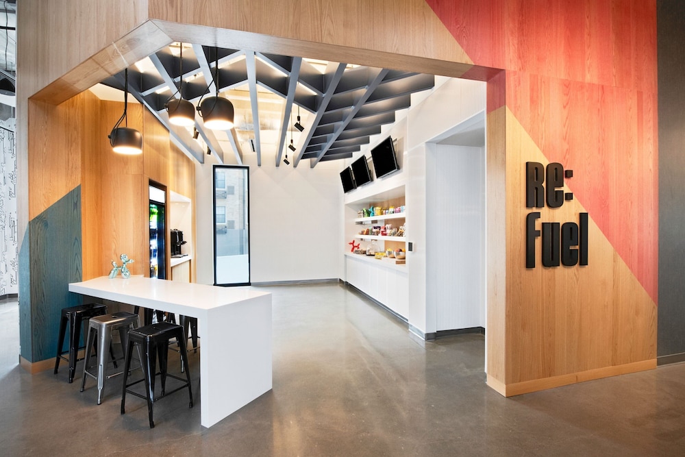 Aloft Kansas City Country Club Plaza - photo 25