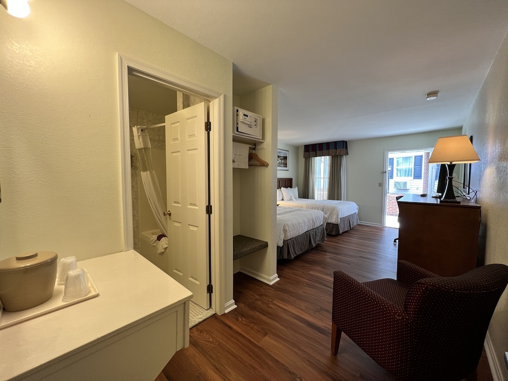 Inn at Cemetery Hill - photo 5