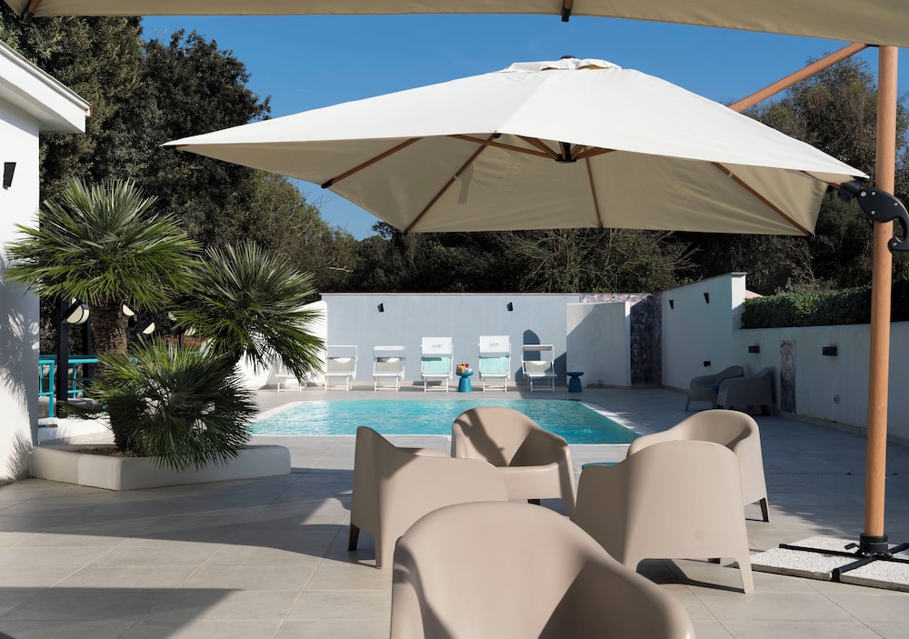 La via del mare — 4-Star Luxury Hotel in Pozzuoli, Italy
