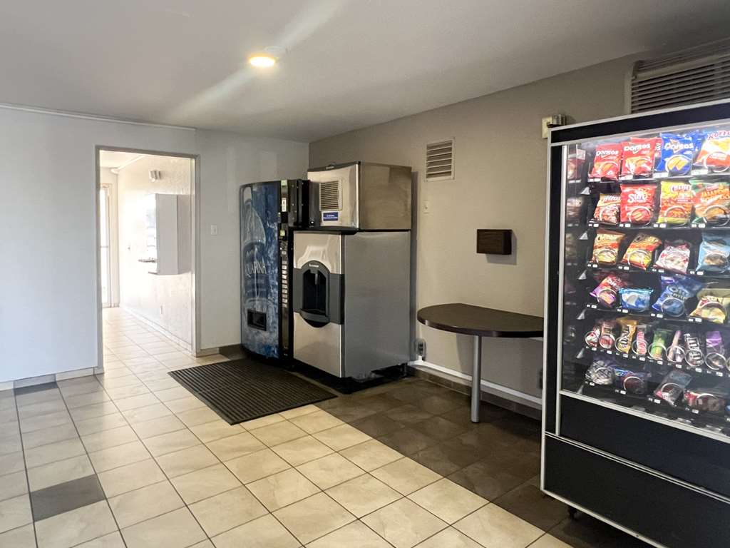 Motel 6 Tulare CA - photo 25