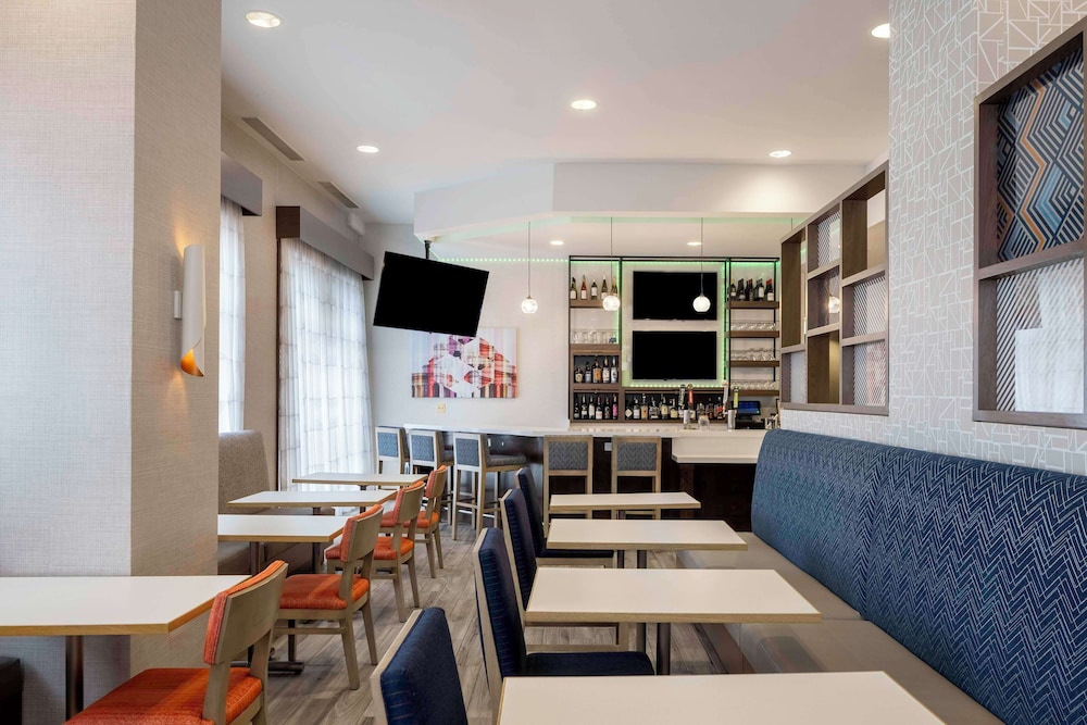 Hampton Inn Washington Downtown Convention Center - photo 41