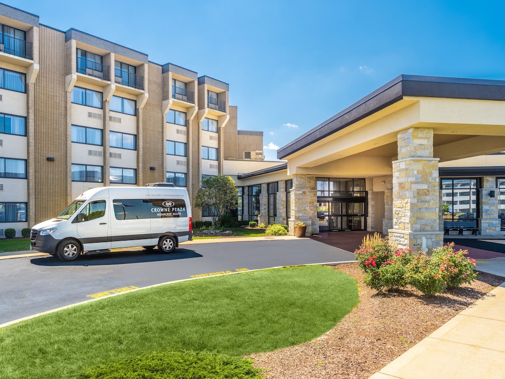 Crowne Plaza Milwaukee Airport by IHG - photo 78