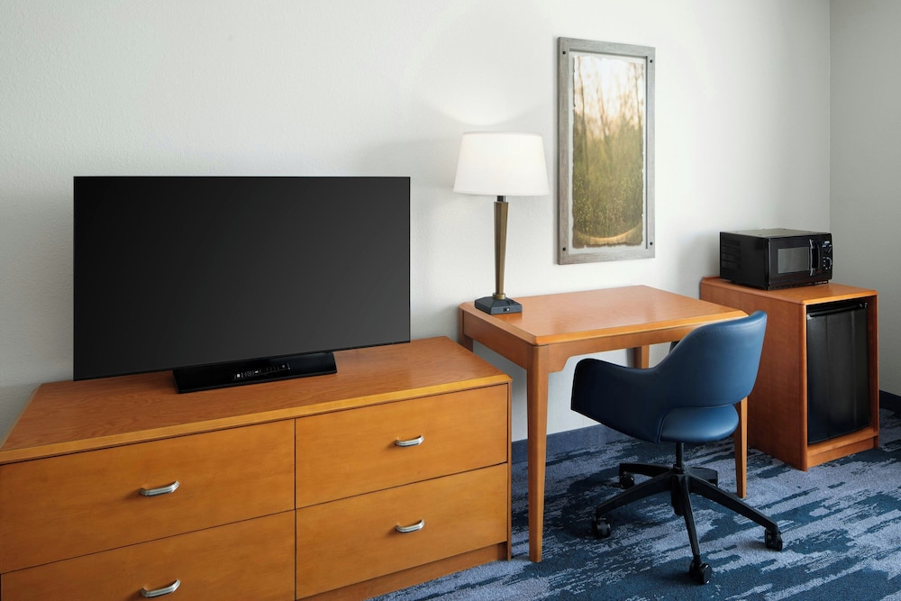 Fairfield Inn & Suites Marianna - photo 17