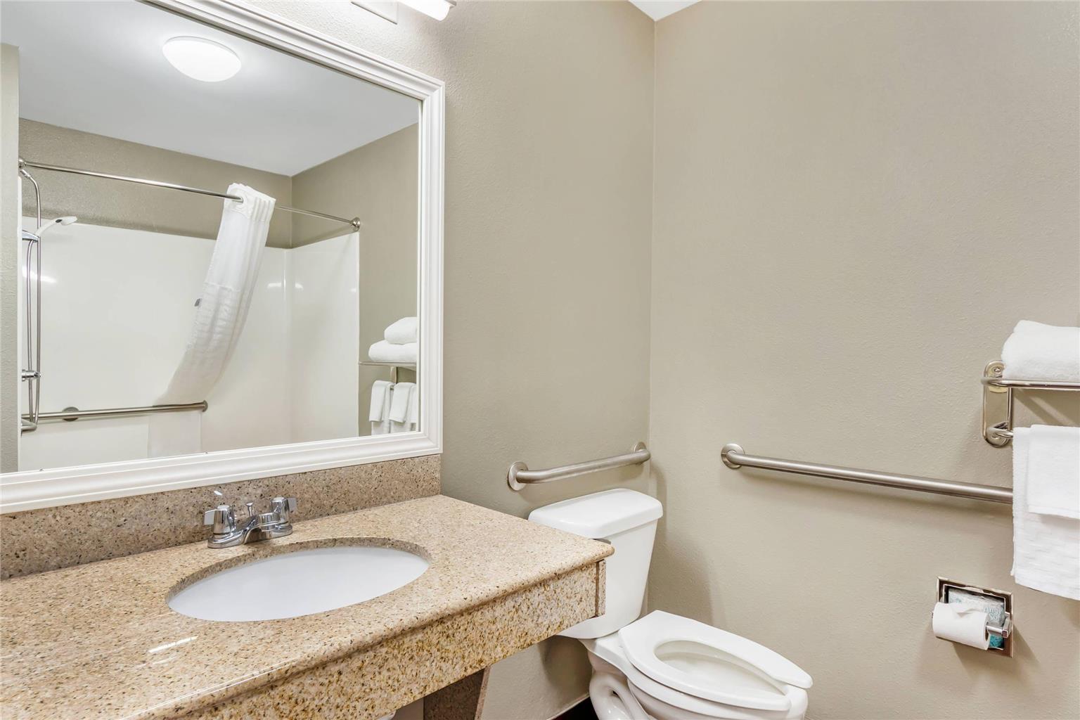 Comfort Inn & Suites North Charleston Northwoods - photo 9