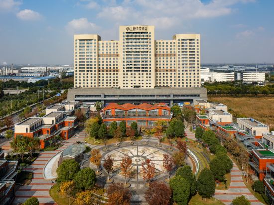 Rhine Hotel in Chengxiang, People's Republic of China