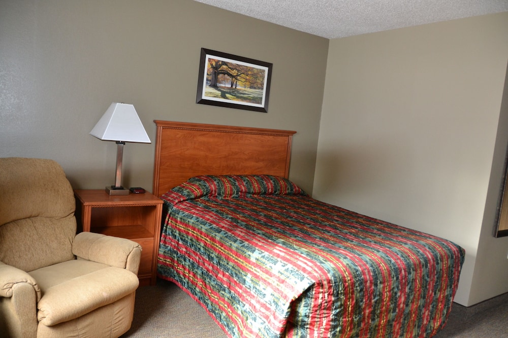 Carrington Inn & Suites - photo 6