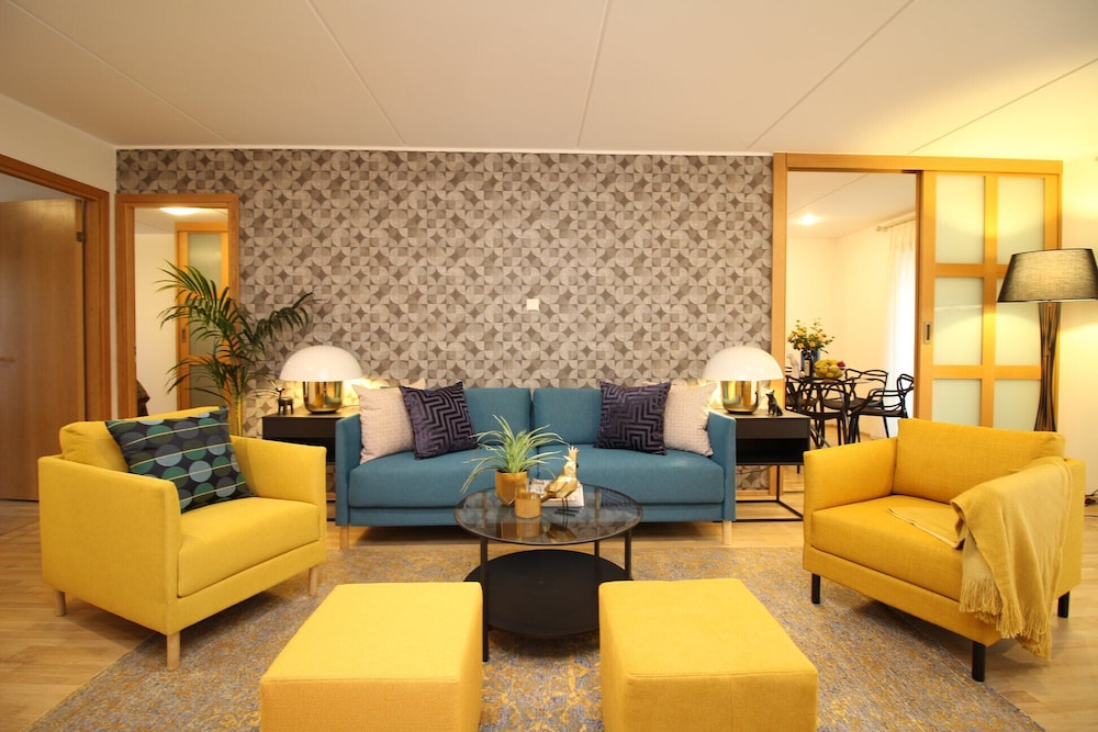 Tallinn City Apartments Roosikrantsi — 4-Star Luxury Hotel in Tallinn, Estonia