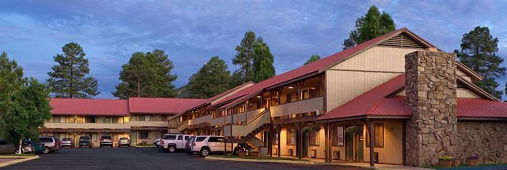 Branding Iron Motel — Chama