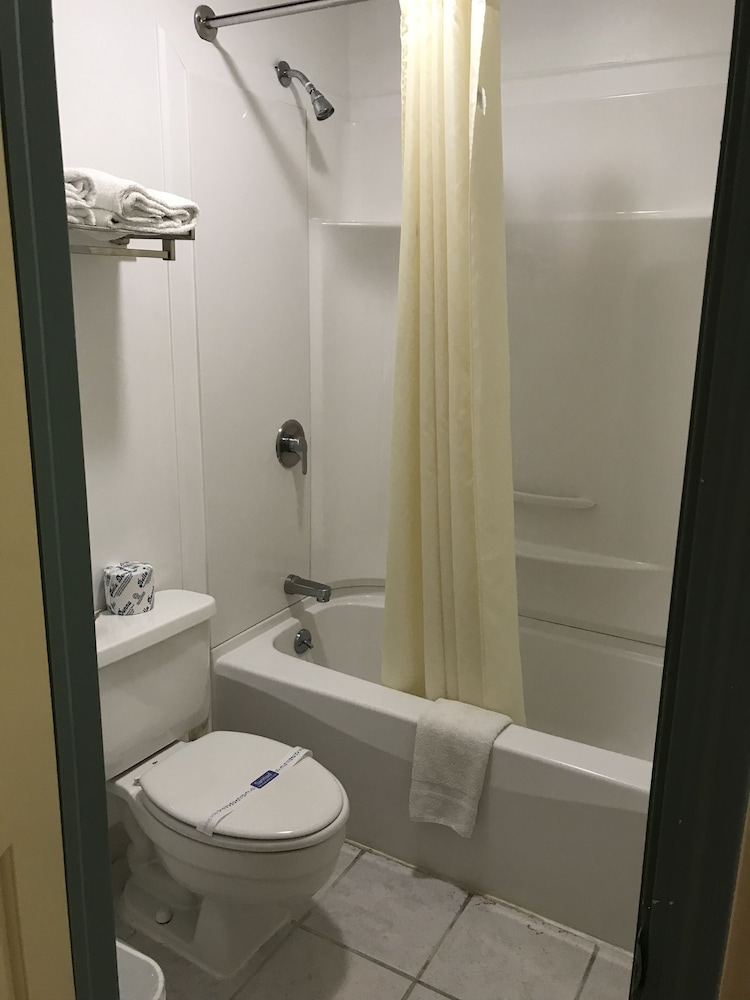 Parkview Motel - photo 24