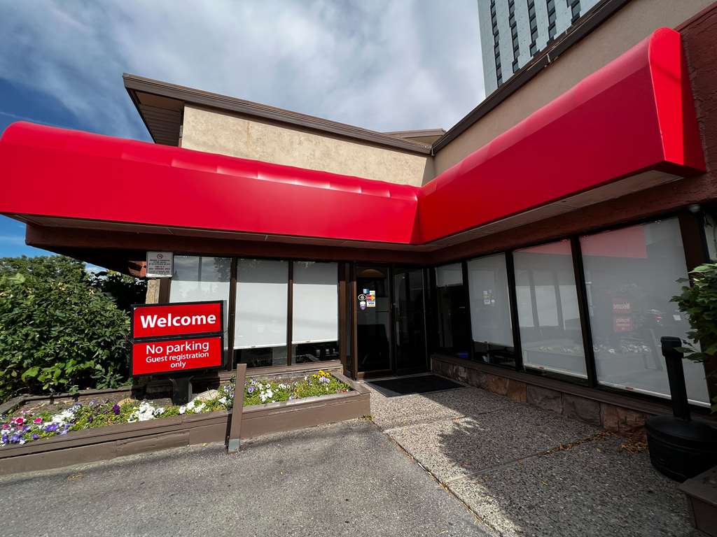 Econo Lodge Motel Village