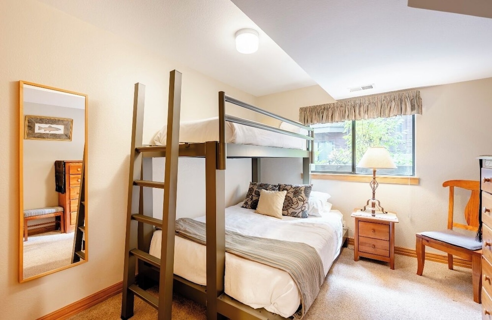Village Point 101 - photo 9