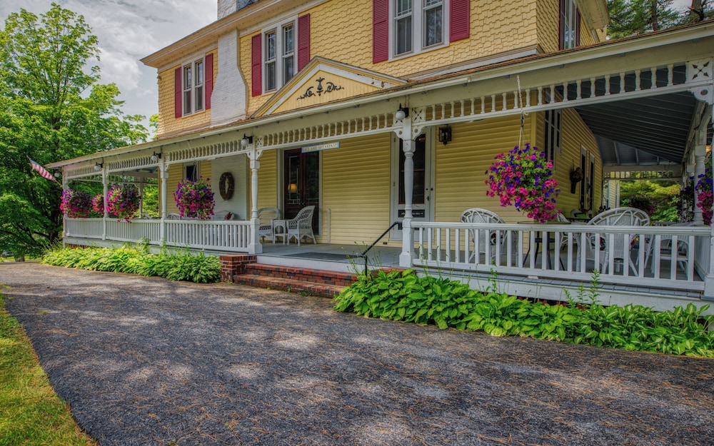 Rockwell Falls Inn and Wine Bar - photo 97