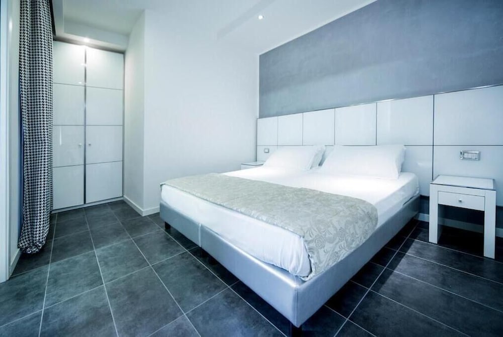 Atmosphere Suite Hotel