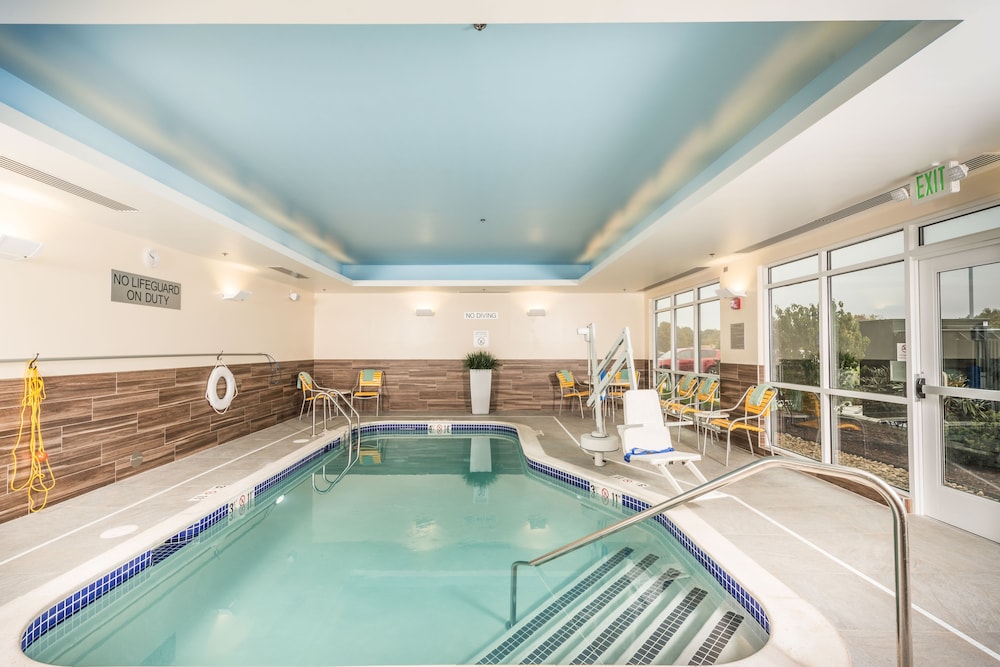 Fairfield by Marriott Inn & Suites Plymouth White Mountains - photo 33