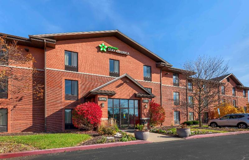 Extended Stay America Select Suites Rockford State Street - carbon neutral hotel in Rockford