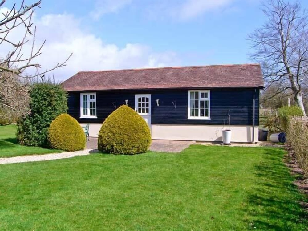The Bothy - carbon neutral hotel in Lymington