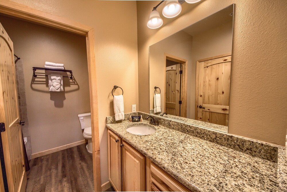 Old Mills Resort OM A10 2 Bedroom Condo by Redawning - photo 11