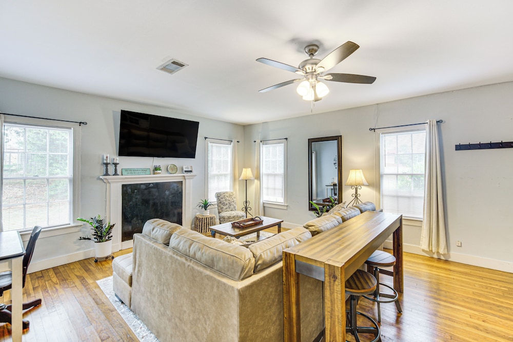 Lumberjack Hideaway Near Campus In Nacogdoches — Nacogdoches